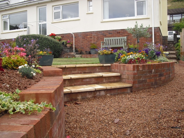 pea gravel and Travertine paving